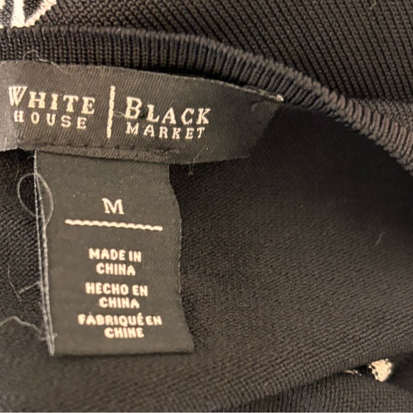 White House Black Market Size Medium Black and White Knit Blouse - Picture 6 of 6